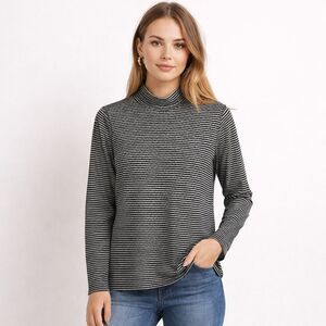 Chico's Zenergy Top Size 1 (8) Mock Neck Long Sleeve